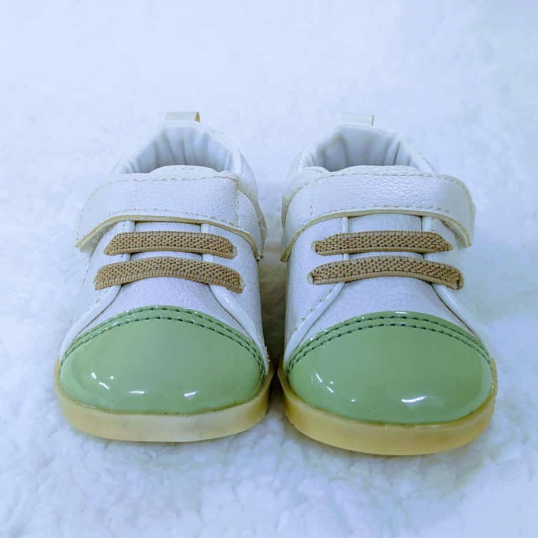 Tiny shoes for Kids (0-18 months)