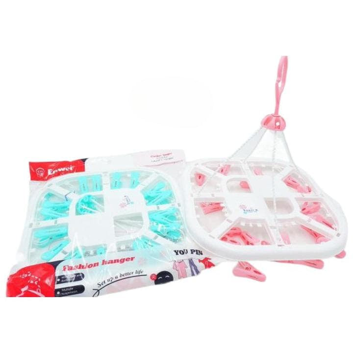 Laundry Hanger with 18 Clips