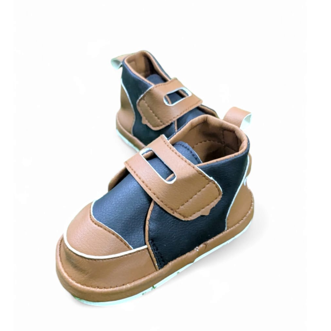 Tiny shoes for Kids (0-12 months)